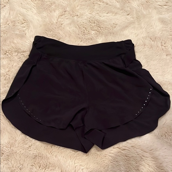 Lululemon Fast and Free Shorts - Picture 1 of 3